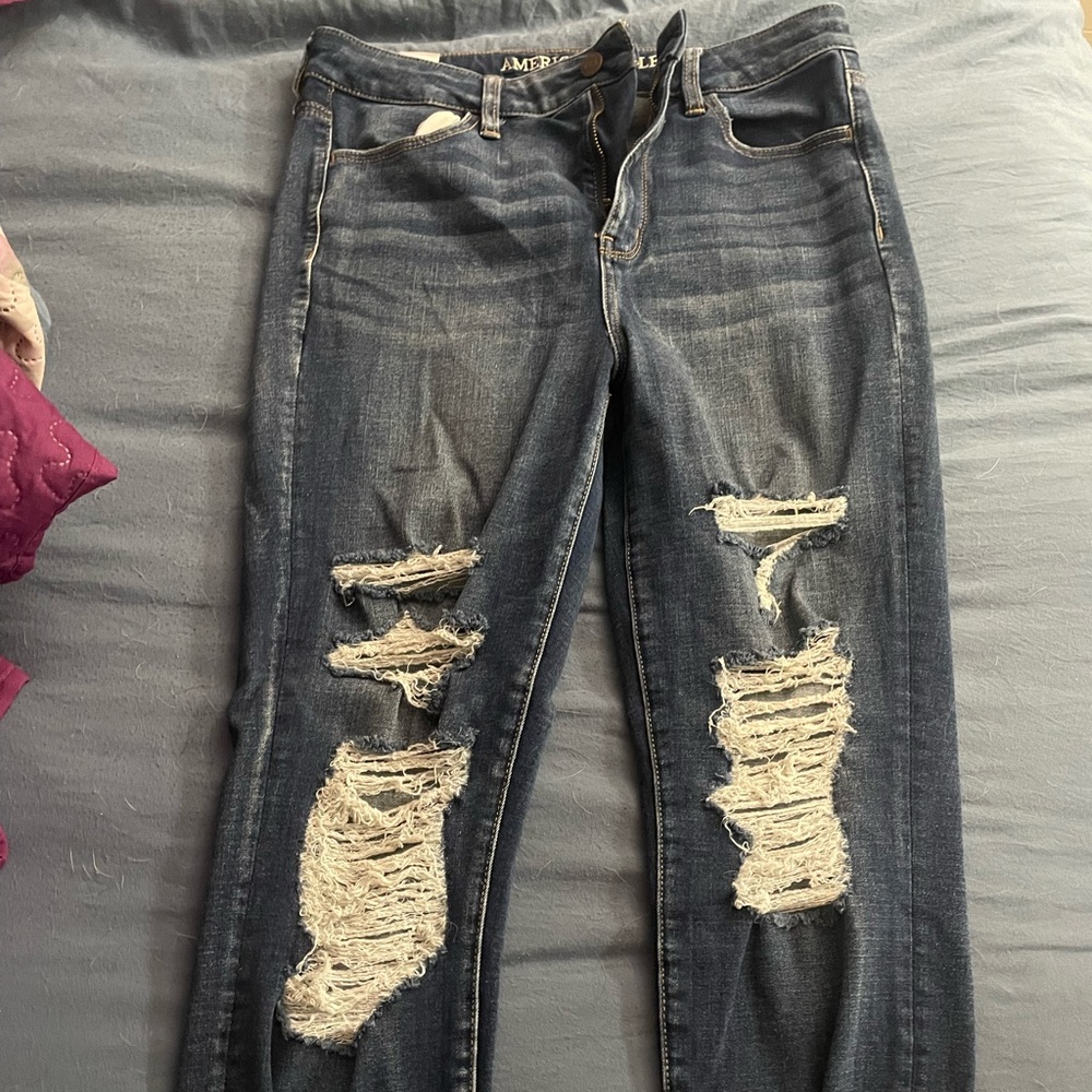 American Eagle Women’s Size 10 Jean Heavily Distressed